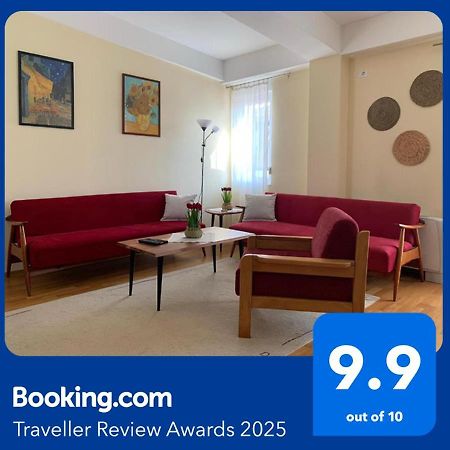 Bright Top Floor Apartment With Free Parking Skopje Eksteriør billede